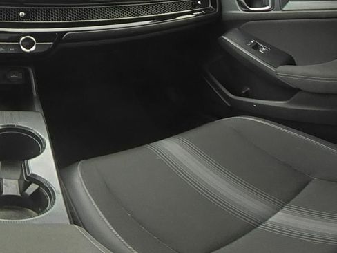 Used 2025 Honda Civic Sport image 14