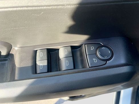 Used 2025 Chevrolet Colorado W/T RWD image 17
