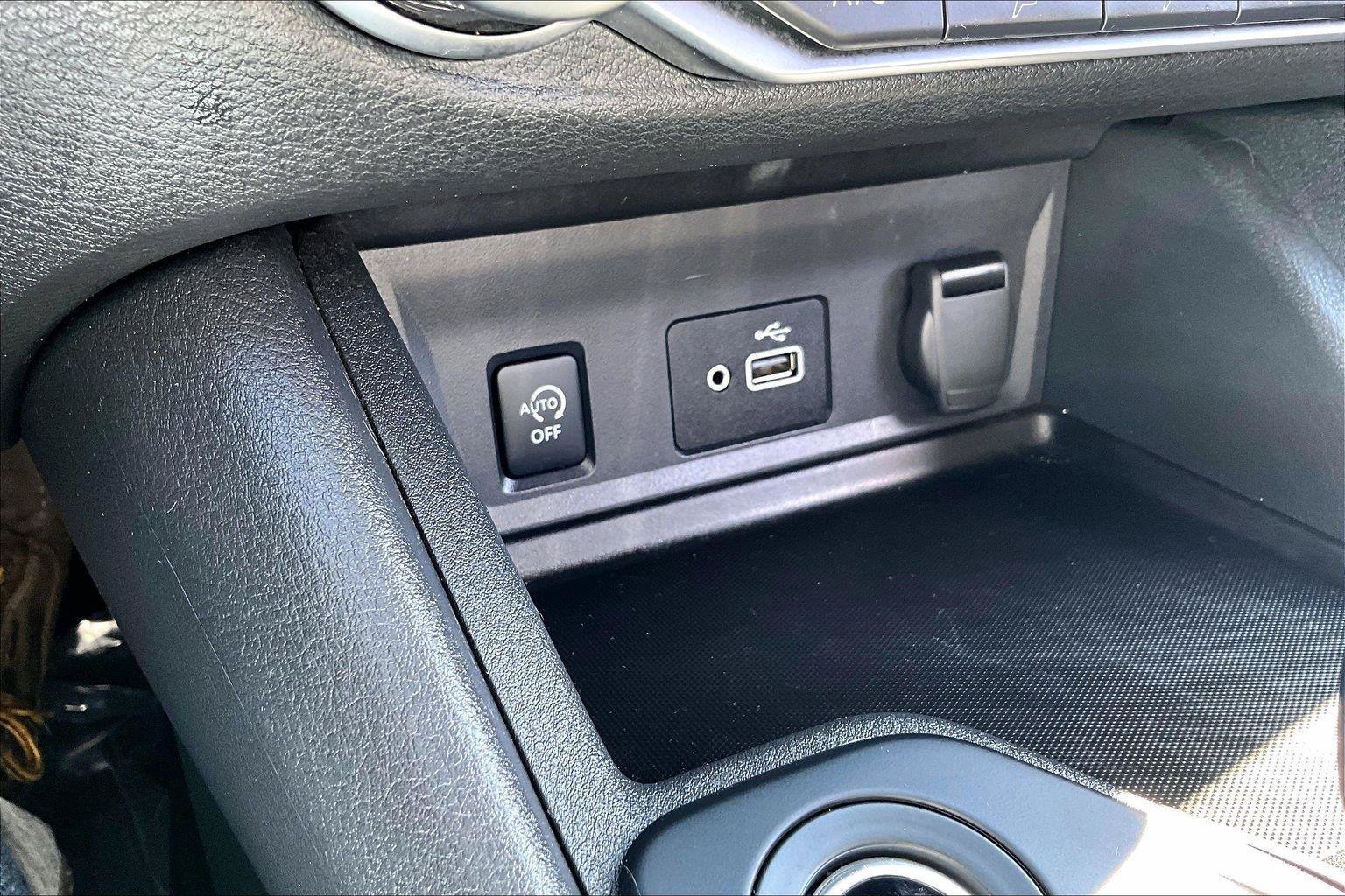 Used 2025 Nissan Sentra S w/ Lighting Package FWD image 16