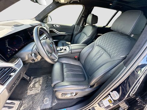 New 2025 BMW X7 M60i image 16