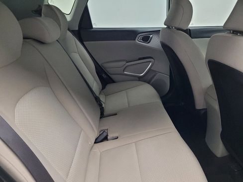 Used 2020 Kia Soul LX image 19