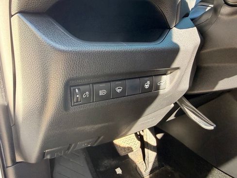 Used 2019 Toyota RAV4 XLE w/ Convenience Package AWD/4WD image 21