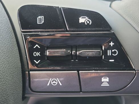 New 2026 Hyundai Elantra SEL Sport Premium FWD image 9