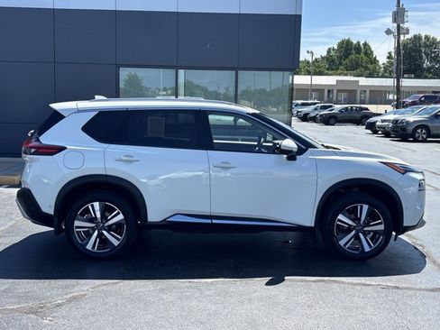 Certified 2023 Nissan Rogue Platinum w/ Platinum Premium Package AWD/4WD image 2