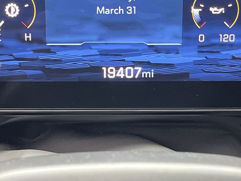 Certified 2025 Chevrolet Suburban Premier w/ Sun And Tow Package image 18