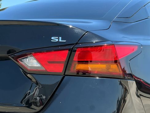 Used 2021 Nissan Altima 2.5 SL FWD image 28