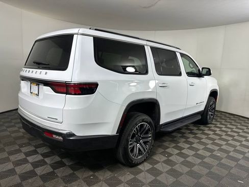 Used 2022 Jeep Wagoneer Series III w/ Flexible Seating Group image 3