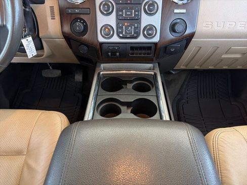 Used 2014 Ford F250 Lariat w/ Lariat Ultimate Package AWD/4WD image 24
