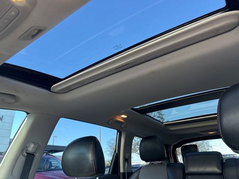 Used 2020 Nissan Pathfinder SL image 5