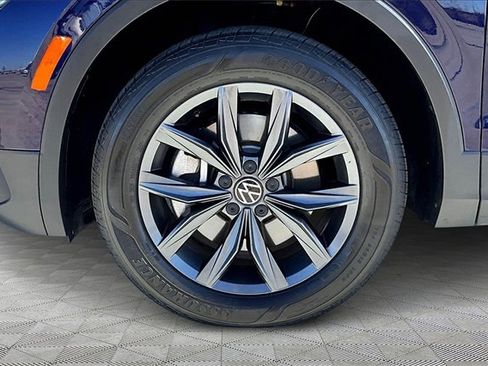 Used 2023 Volkswagen Tiguan SE image 8