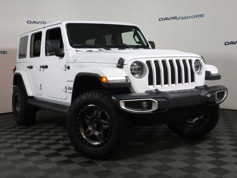 Used 2021 Jeep Wrangler Unlimited Sahara AWD/4WD image 2