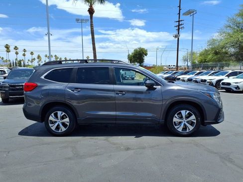 Used 2025 Subaru Ascent Premium w/ Premium Package AWD/4WD image 9