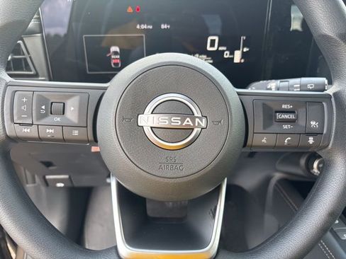 New 2025 Nissan Kicks SV image 13