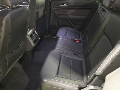 Certified 2021 Volkswagen Atlas Cross Sport SE w/ Panoramic Sunroof Package FWD image 12