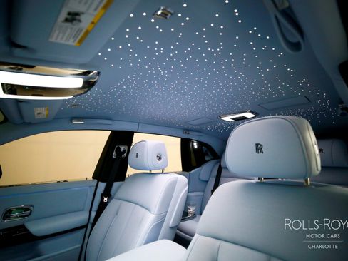 New 2026 Rolls-Royce Phantom Sedan image 12