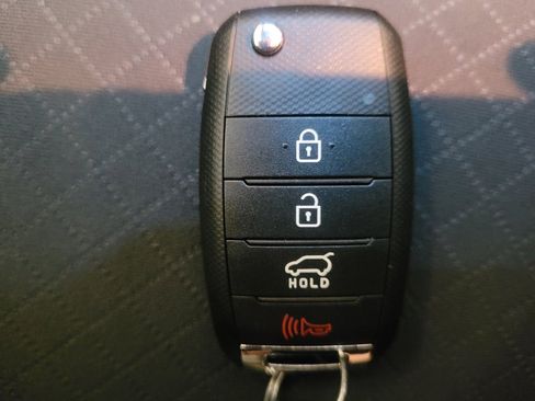 Used 2018 Kia Sorento LX AWD/4WD image 32