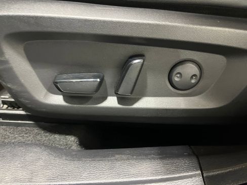 Used 2024 Mitsubishi Outlander SE image 42