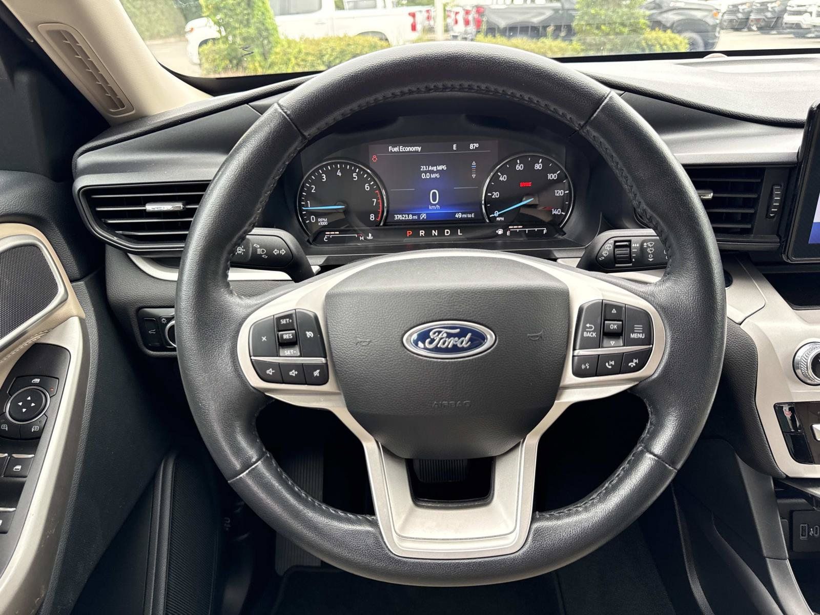 Used 2023 Ford Explorer XLT RWD image 15