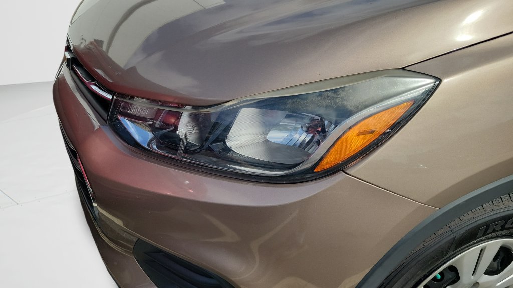 Used 2018 Chevrolet Trax LS FWD image 11