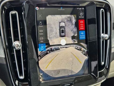 New 2026 Volvo XC40 B5 Plus w/ Protection Package Premier image 23