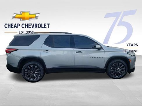 Used 2023 Chevrolet Traverse RS AWD/4WD image 6