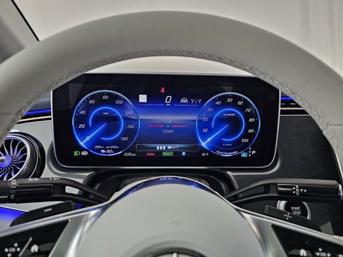 Used 2023 Mercedes-Benz EQE 350+ 4MATIC Sedan image 33