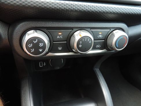 Certified 2023 Nissan Kicks S FWD image 22