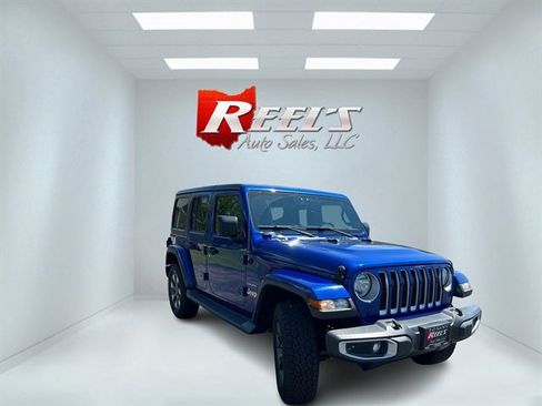 Used 2018 Jeep Wrangler Unlimited Sahara AWD/4WD image 3