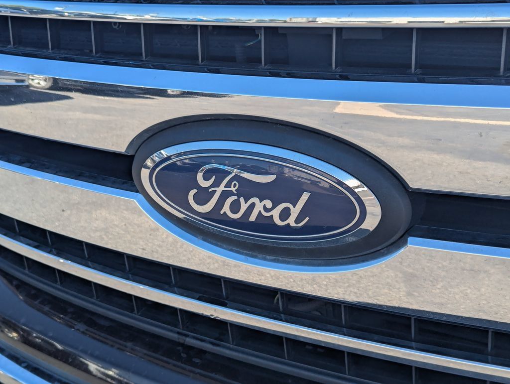 Used 2018 Ford F150 XLT AWD/4WD image 11