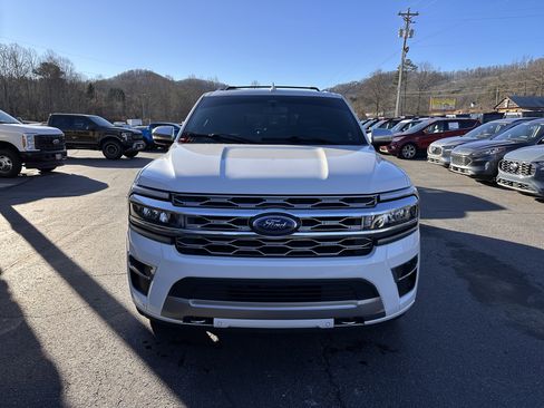 Used 2022 Ford Expedition Max Platinum image 3