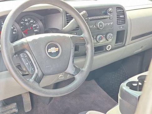 Used 2013 Chevrolet Silverado 1500 W/T RWD image 13