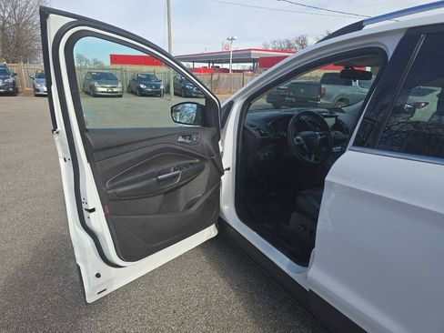 Used 2014 Ford Escape SE w/ SE Chrome Package AWD/4WD image 9
