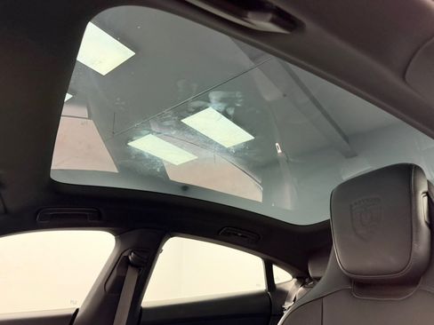 Used 2024 Porsche Taycan image 54