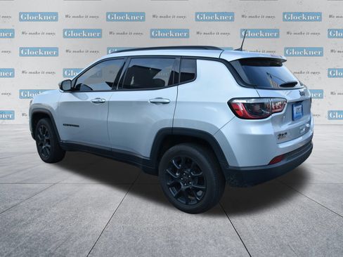Used 2026 Jeep Compass Latitude AWD/4WD image 7