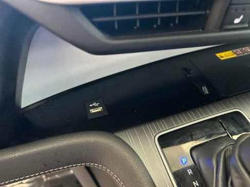Used 2025 Toyota Sienna XLE FWD image 53