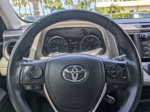 Used 2018 Toyota RAV4 XLE AWD/4WD image 28