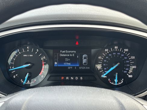 Used 2015 Ford Fusion SE image 13