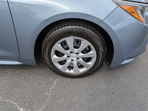 Used 2023 Toyota Corolla LE image 11