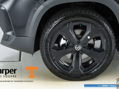 Used 2025 Volkswagen Taos SEL w/ Black Wheel Plus Package AWD/4WD image 5