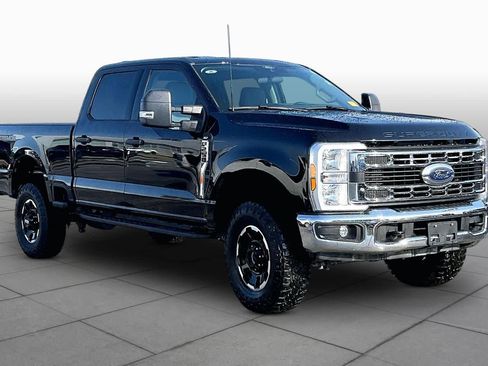 Used 2025 Ford F250 XLT w/ Tremor Off-Road Package AWD/4WD image 3