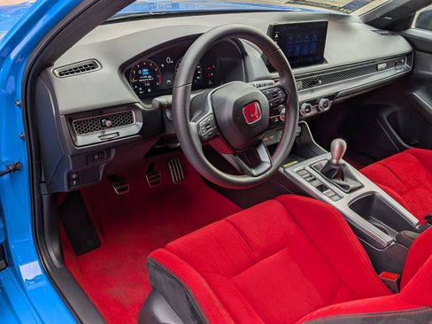 Used 2025 Honda Civic Type R image 13