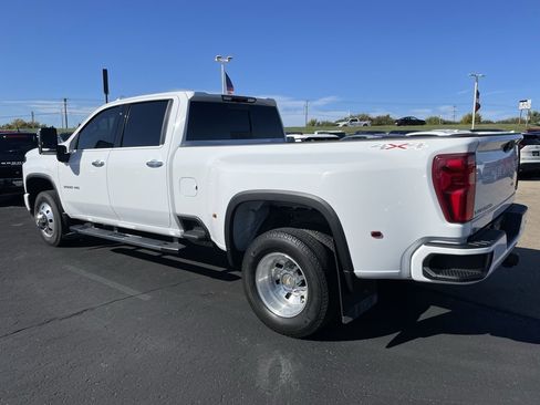 Used 2024 Chevrolet Silverado 3500 LTZ w/ LTZ Plus Package image 5