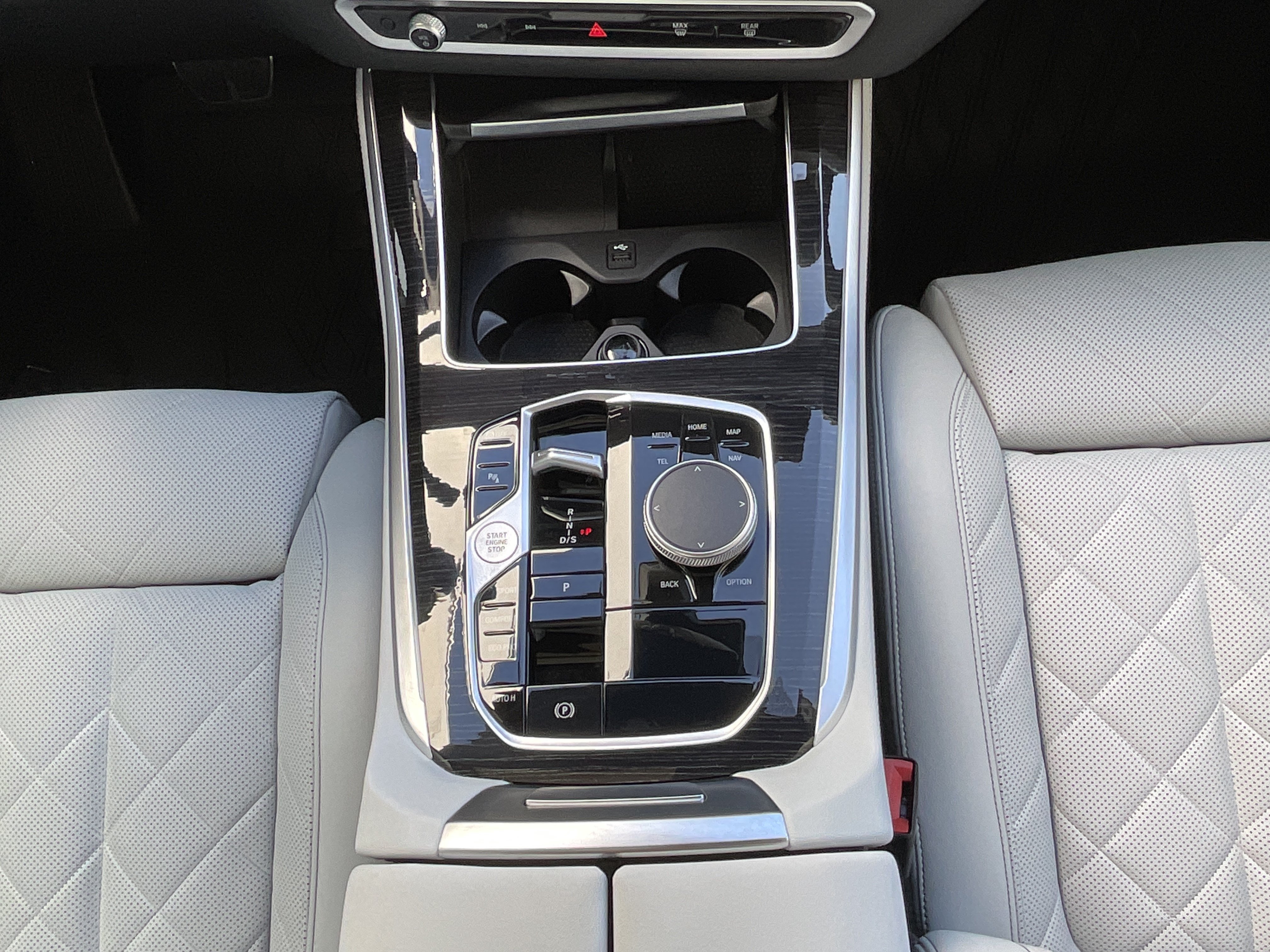 Certified 2025 BMW X5 sDrive40i w/ M Sport Package RWD image 19