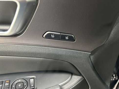 New 2026 Kia Sportage SX image 13