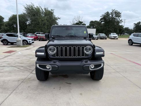 Used 2025 Jeep Wrangler Unlimited Sahara AWD/4WD image 8