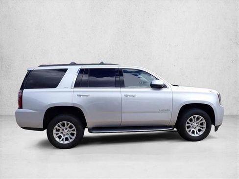 Used 2017 GMC Yukon SLT AWD/4WD image 9