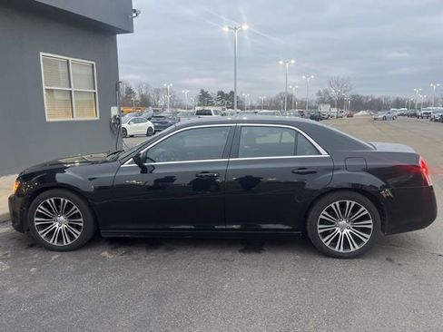 Used 2013 Chrysler 300 S image 3