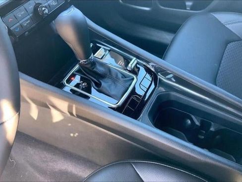 Used 2025 Jeep Compass Latitude w/ Sun & Sound Group image 8