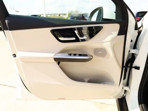 Certified 2025 Mercedes-Benz GLC 300 4MATIC image 23