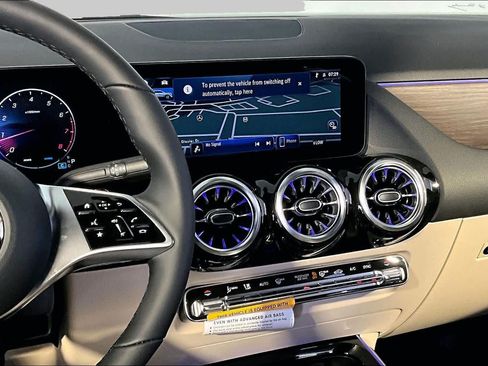 New 2026 Mercedes-Benz GLA 250 4MATIC image 8